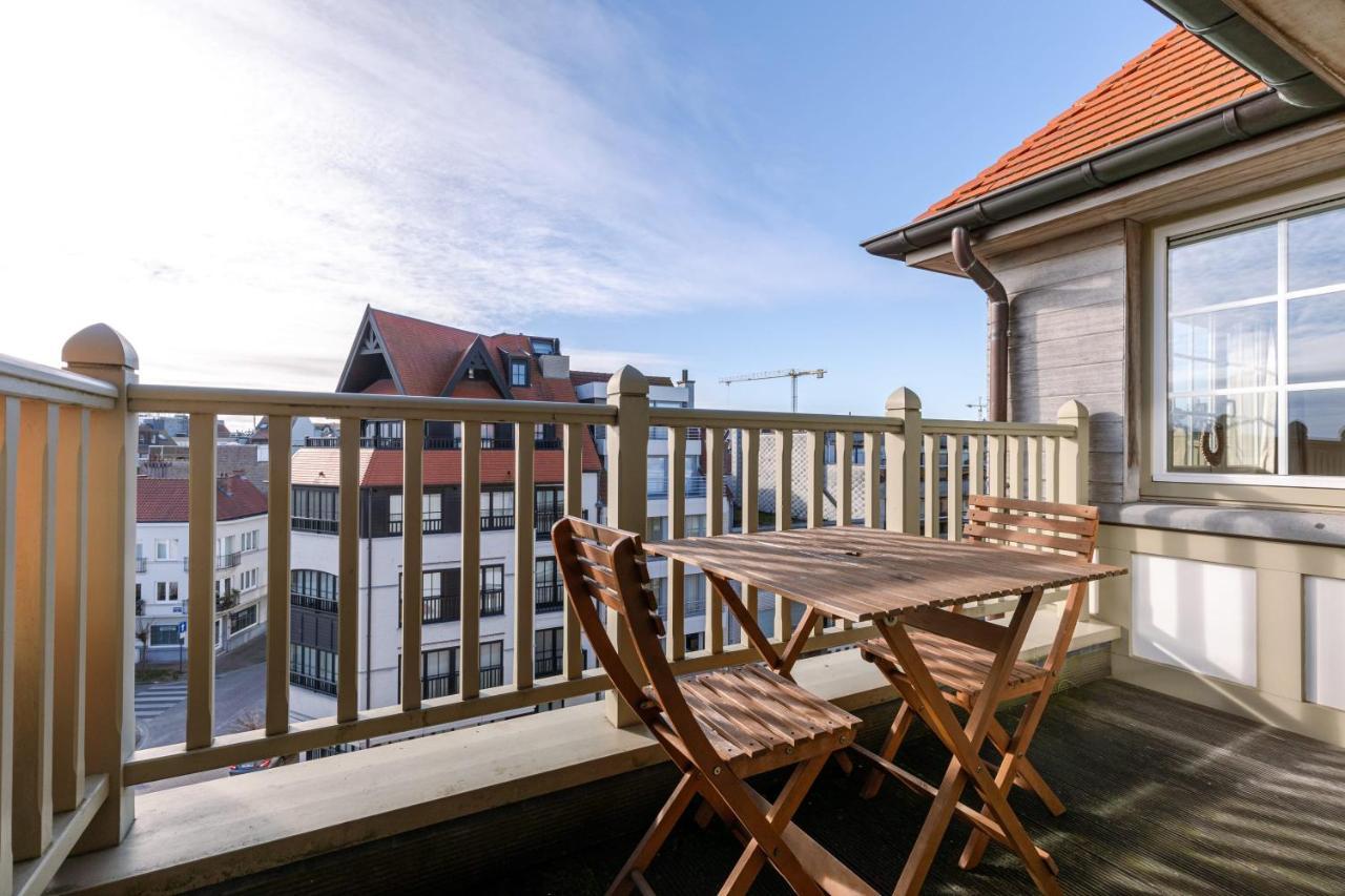 דירות Charming Spacious Duplex Apt With Private Parking In Knokke מראה חיצוני תמונה