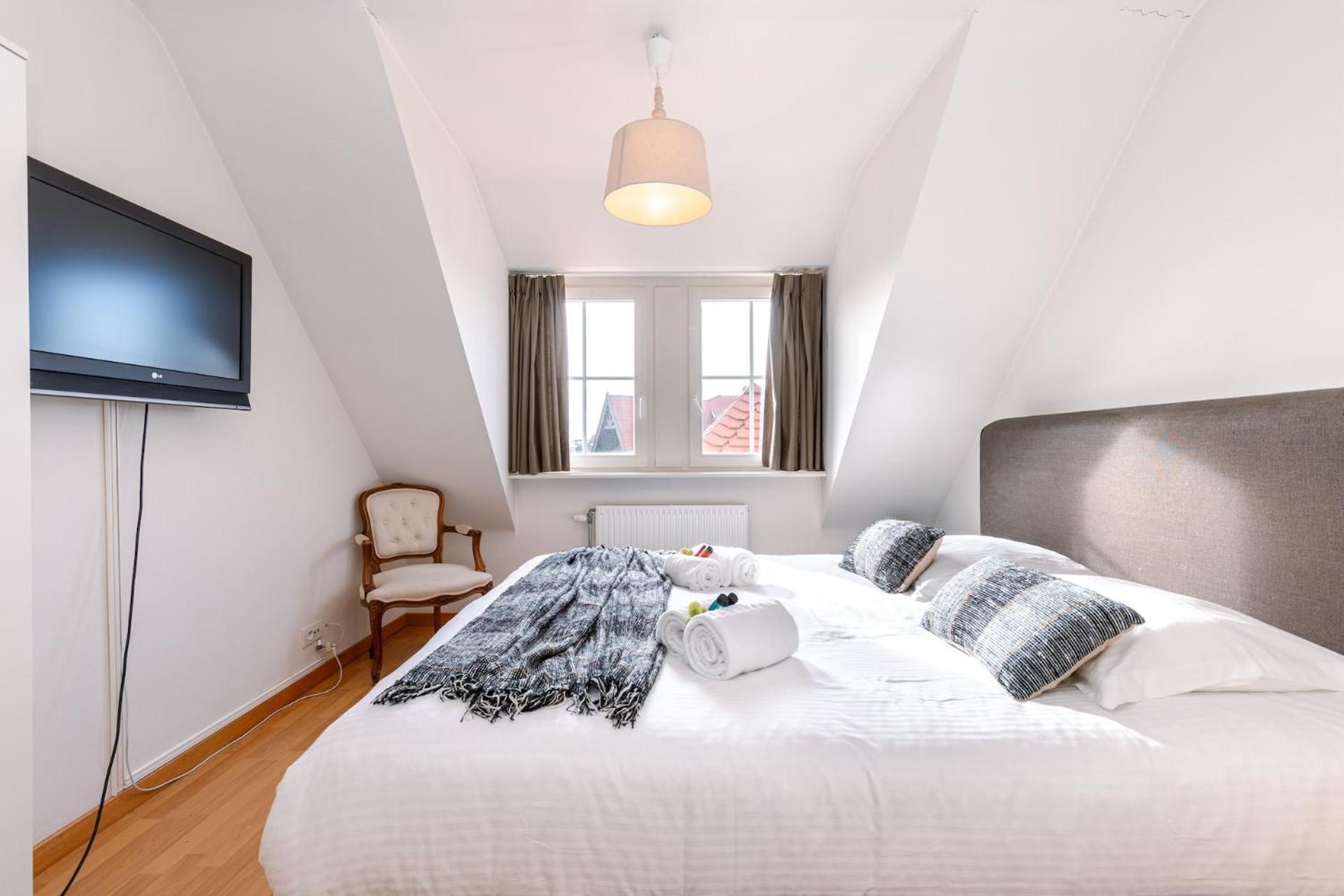 דירות Charming Spacious Duplex Apt With Private Parking In Knokke מראה חיצוני תמונה