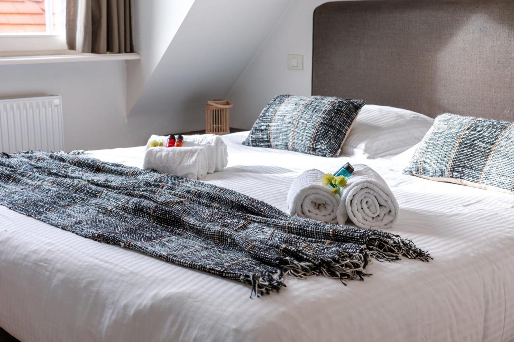 דירות Charming Spacious Duplex Apt With Private Parking In Knokke מראה חיצוני תמונה